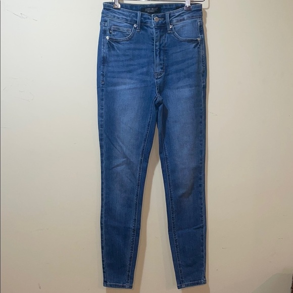 Women's Like New Judy Blue High Rise Skinny Fit Jeans - Picture 1 of 5